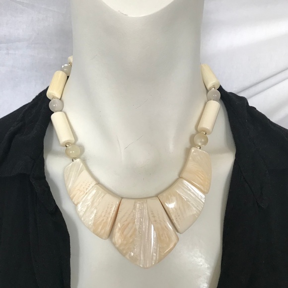 Vintage Jewelry - Vintage Ivory Bakelite MOP Pearl Bib Necklace Rare